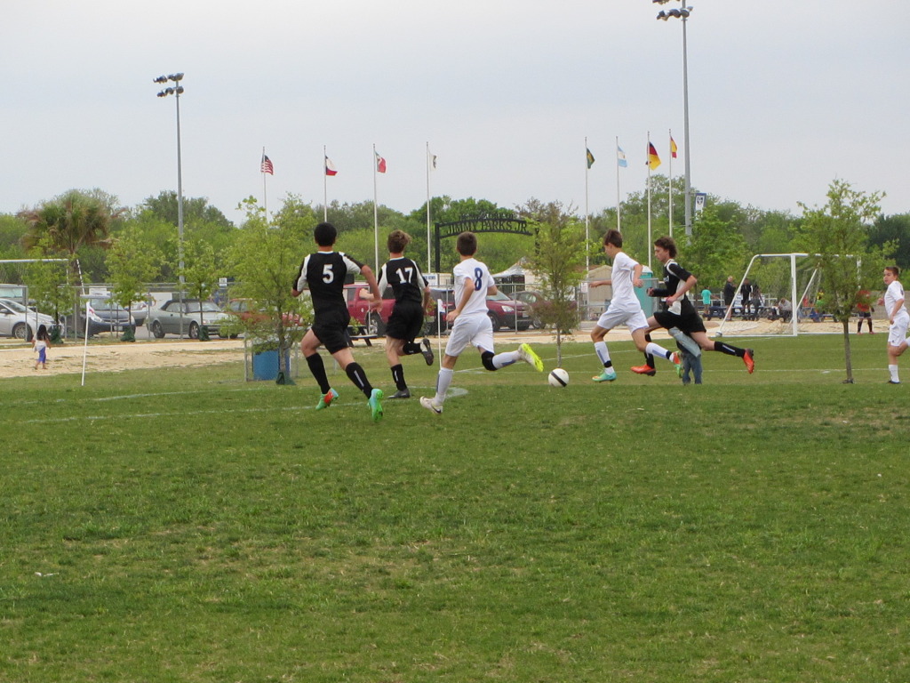 2014/04(April)/Soccer/1024x768_2011-04-10 03-51-22-4-Chance.JPG